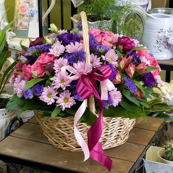 Корзина "Розовый луг"