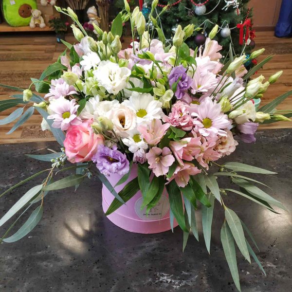 Композиция в шляпной коробке Фиеста