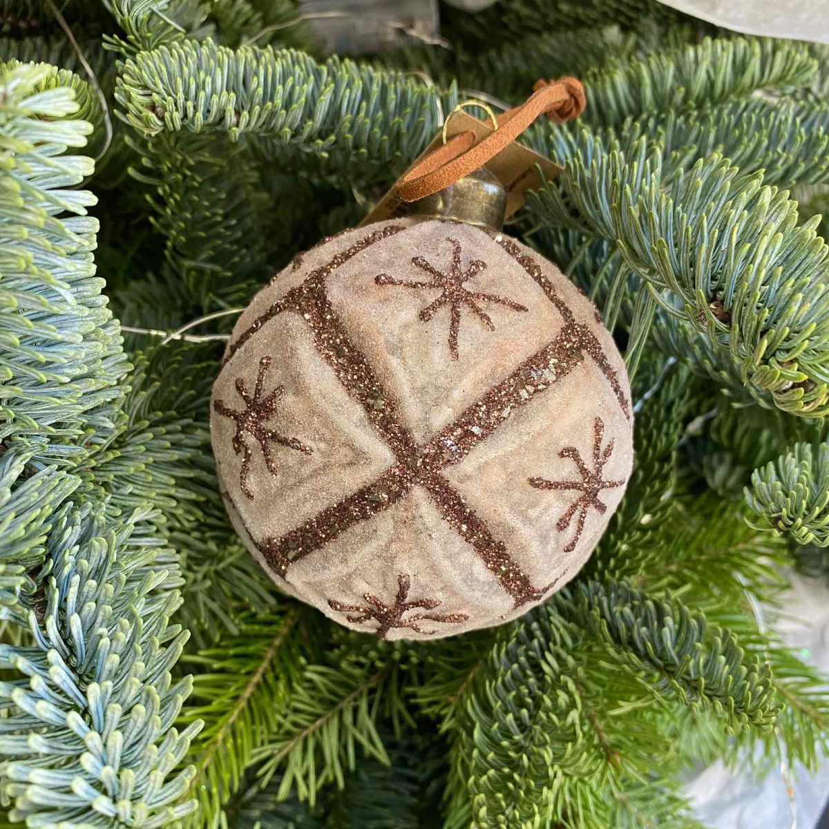 Новогодний шар ручной работы — изображение 5