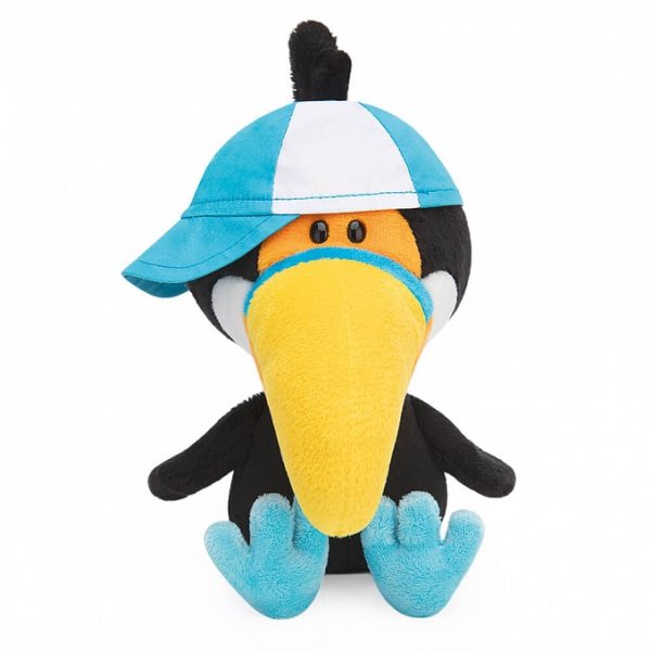 Тукан Току в кепке