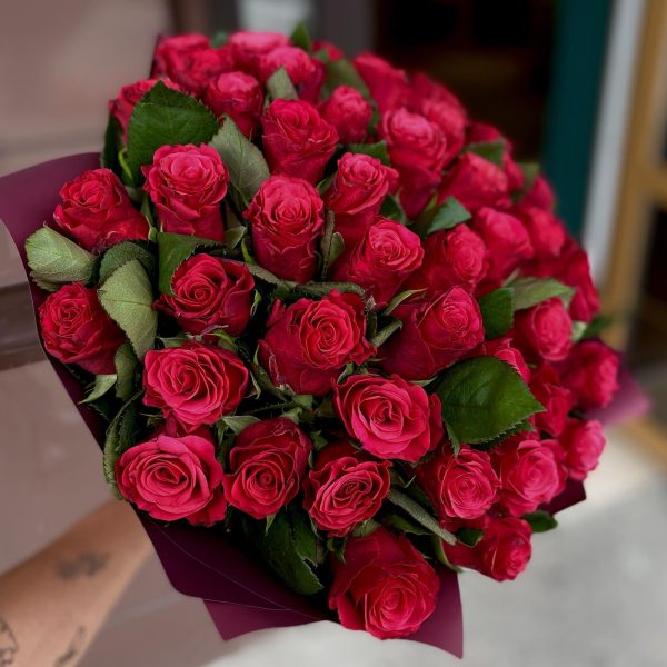 Букет из 51 кенийской розы Чери