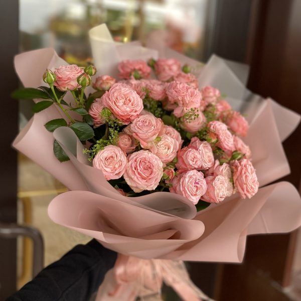 Букет из кустовых роз Воздушность