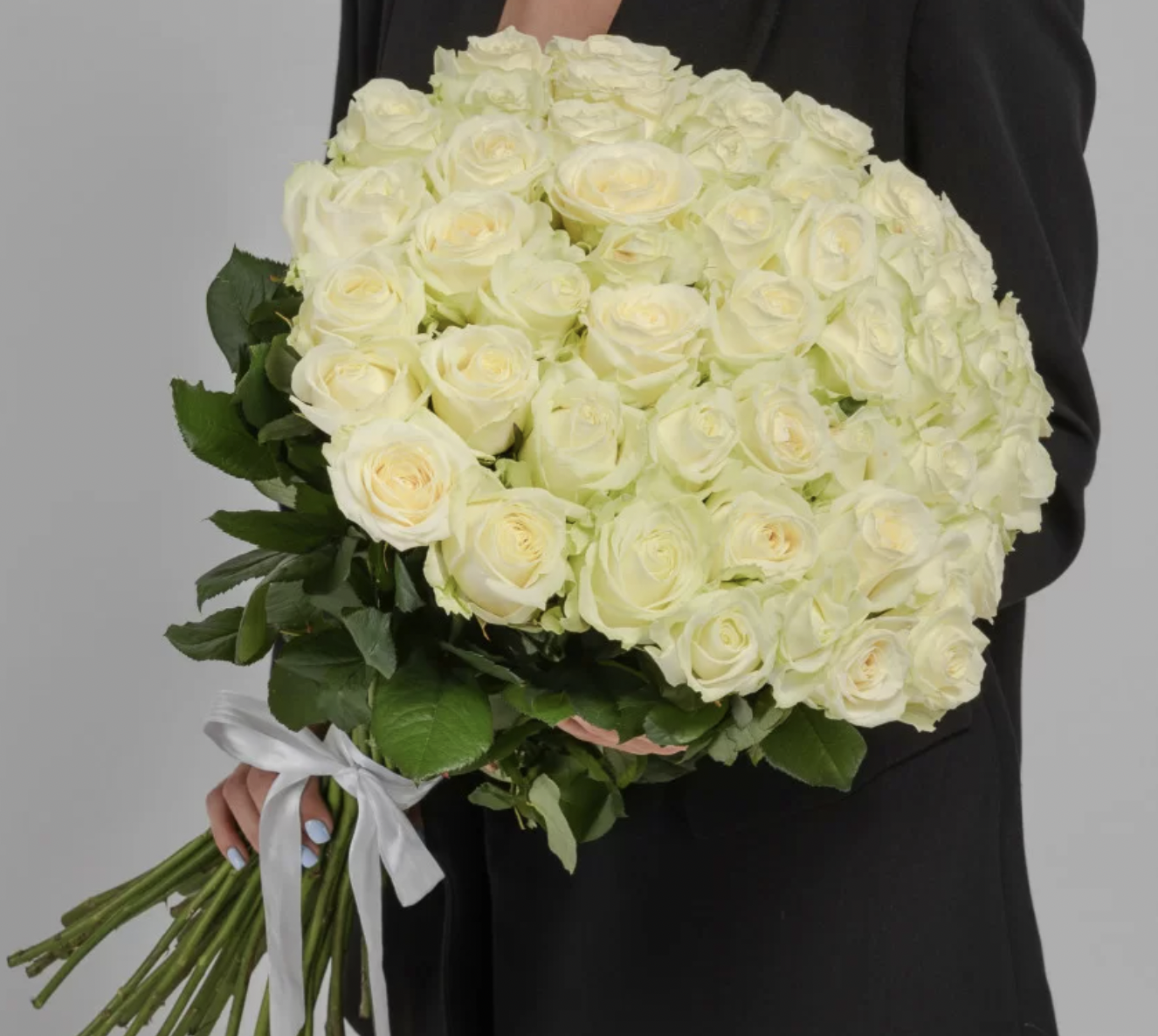 full_7f833429e832bba817deb777b00895d5 Букет из 51 белой розы 70 см — изображение 1