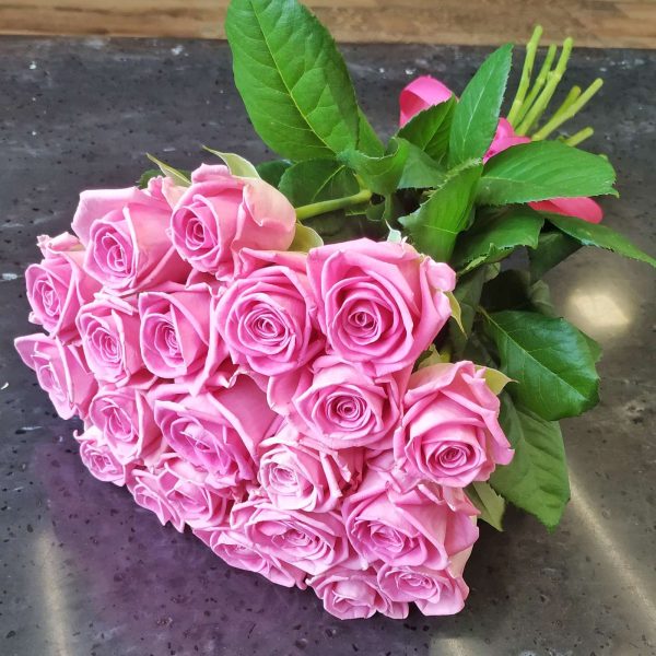 Букет из 21 розовой розы 50 см