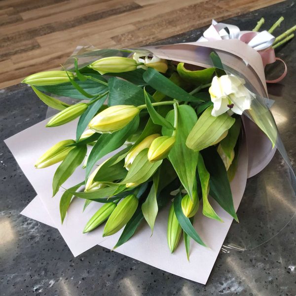 5 веточек лилии