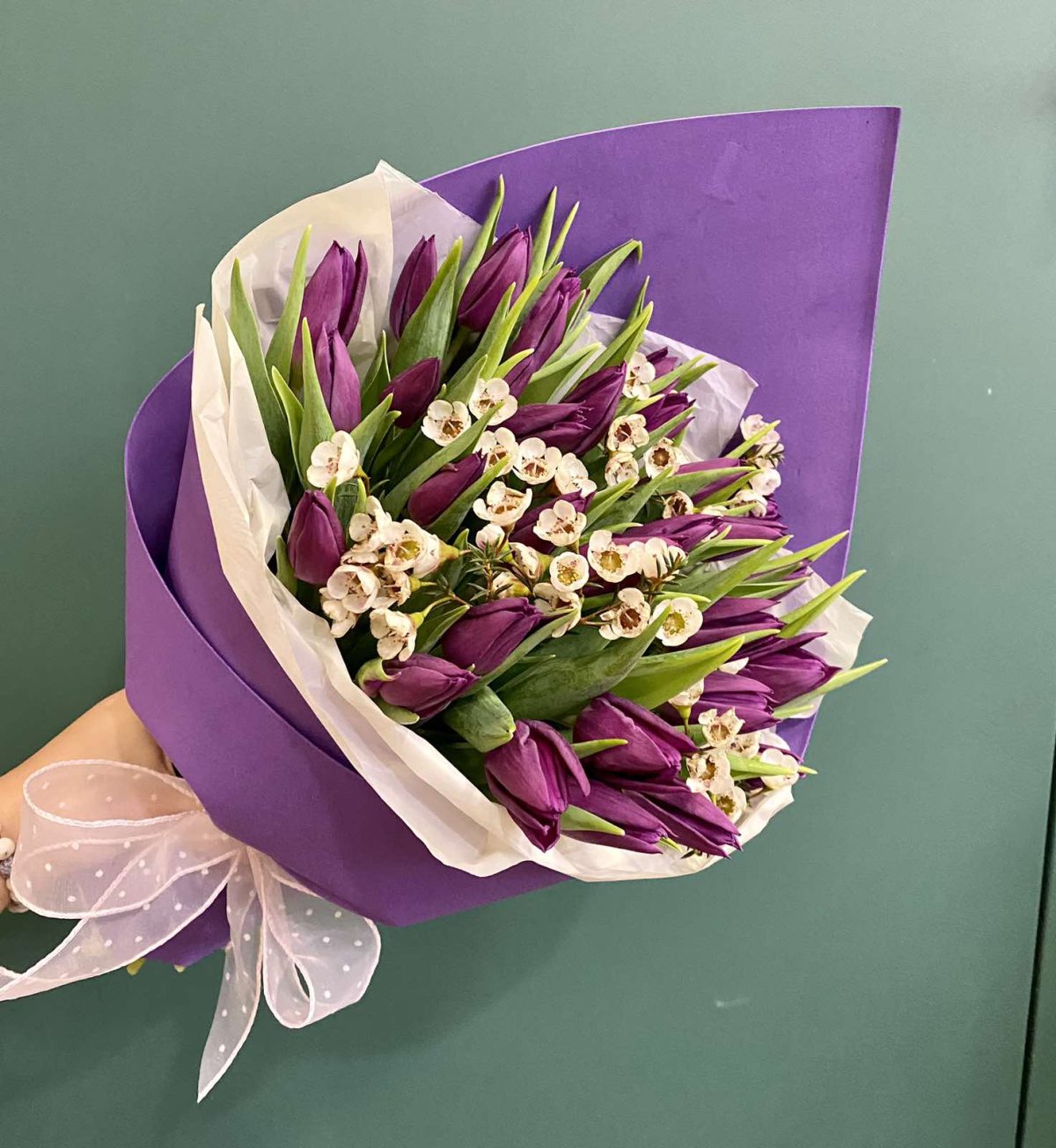 Акция! Букет из 31 тюльпана и хамелациума Взрывной Микс — изображение 2