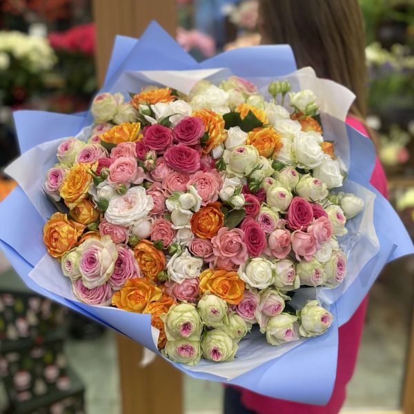 Букет из кустовых роз "Зефир"