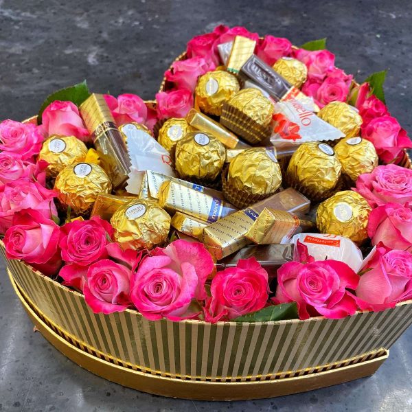 Композиция в виде сердца "Мгновенье"