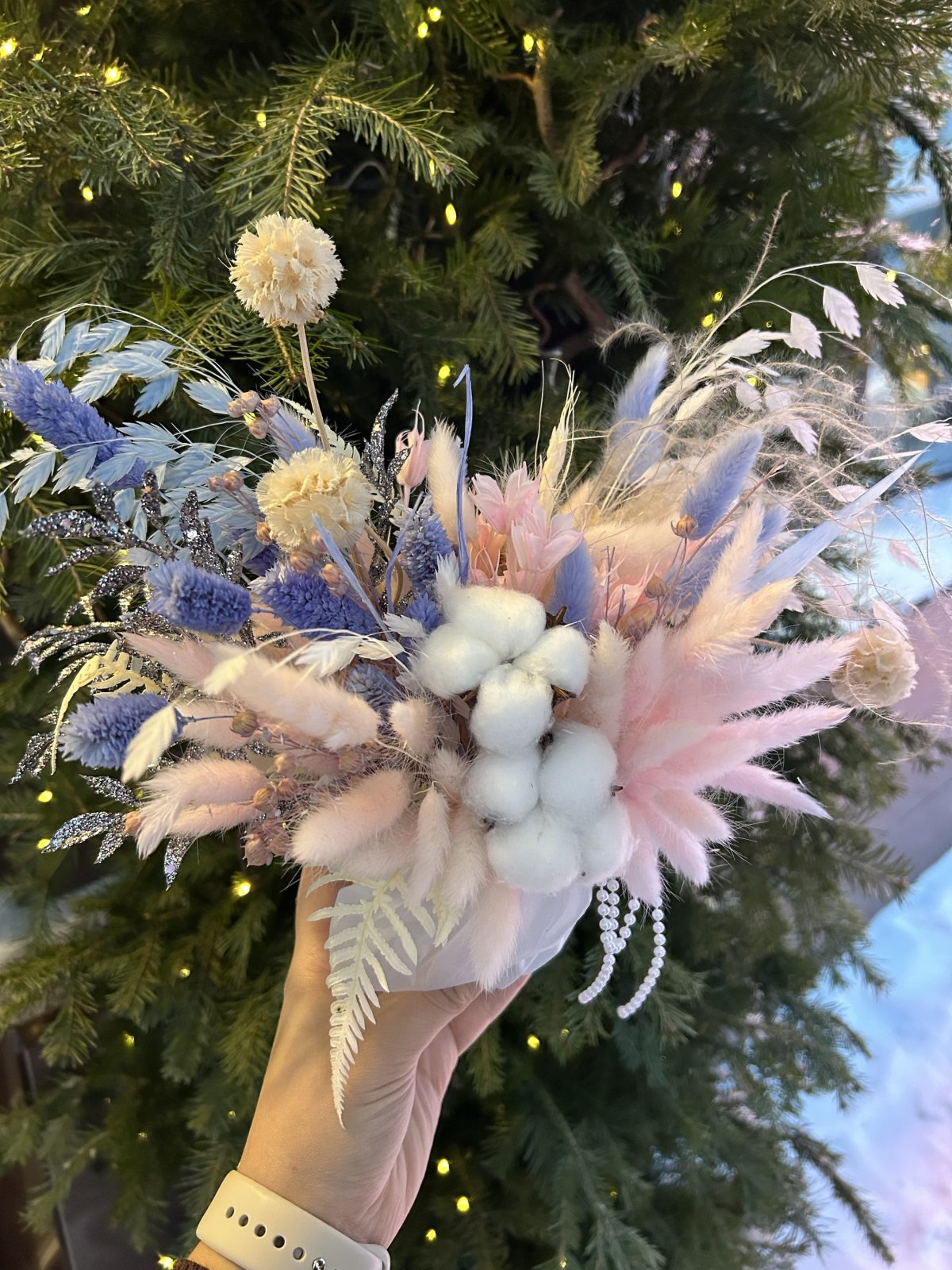 Новогодняя композиция из сухоцветов — изображение 2