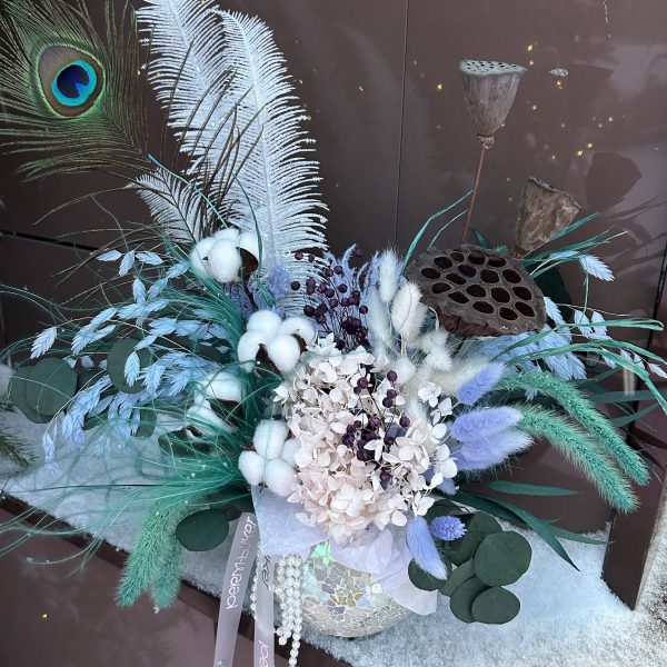 Новогодняя композиция в вазе