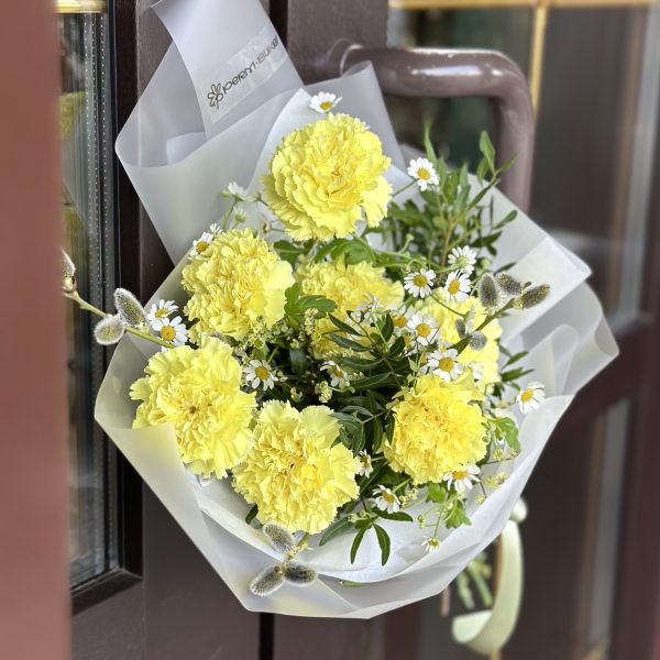 Букет из желтых гвоздик