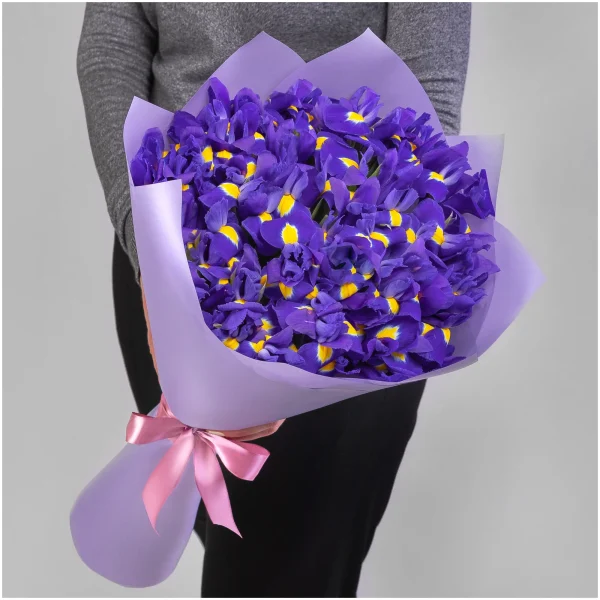 Акция Охапка синих ирисов