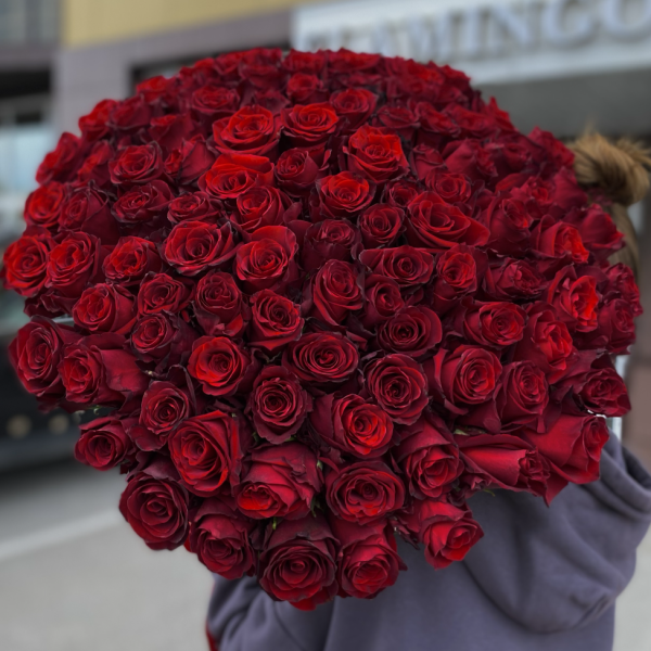 Шикарный букет из 101 красной розы